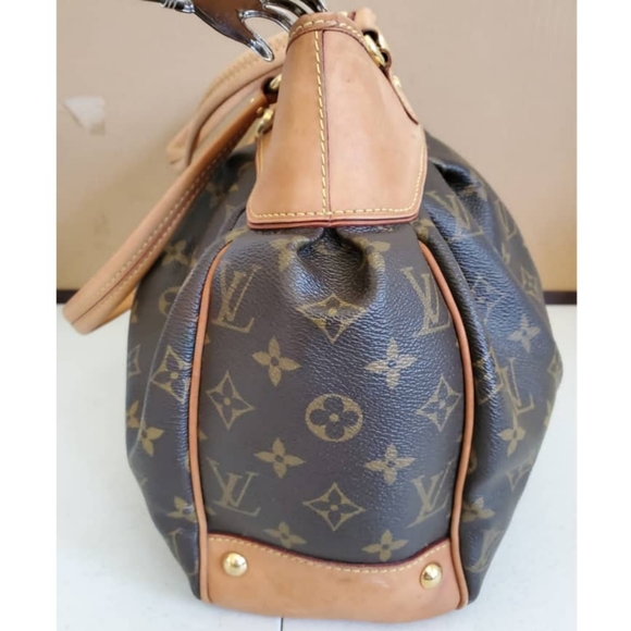 Authentic LOUIS VUITTON Monogram Boetie MM Bag - Picture 12 of 15